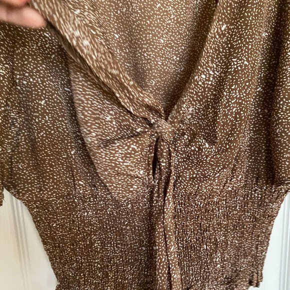 Brown Crop Blouse - Picture 3 of 6